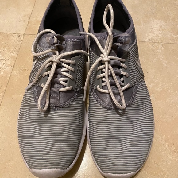 Nike Trainers - Picture 2 of 5